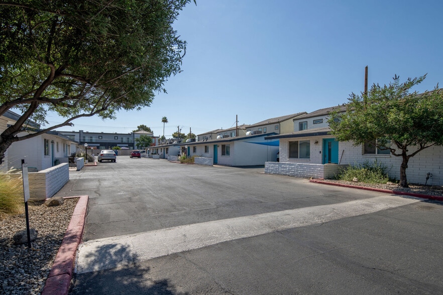 Primary Photo Of 3141 N 37th St, Phoenix Apartments For Sale