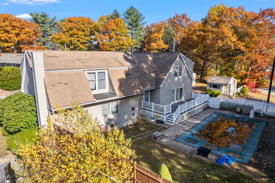 More Photos Of 79 Old Post Rd, Kittery Hotel For Sale