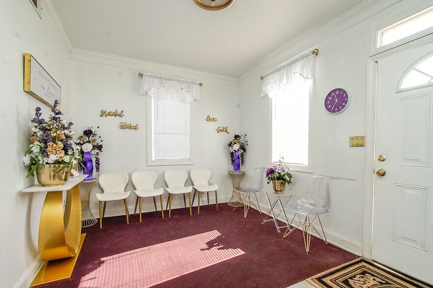 More Photos Of 2362 W Broad St, Athens Freestanding For Sale