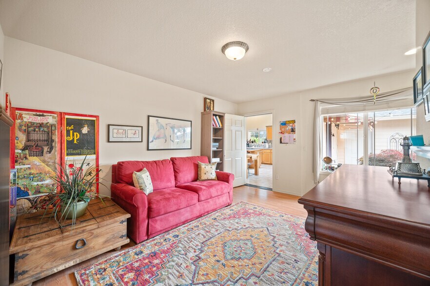 More Photos Of 14547 Thayer Rd, Oregon City Congregate Senior Housing For Sale