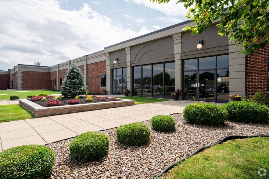 More Photos Of 2875 Union Rd, Cheektowaga Office For Lease