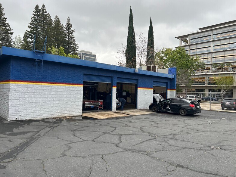 More Photos Of 226 Q St, Sacramento Auto Repair For Lease