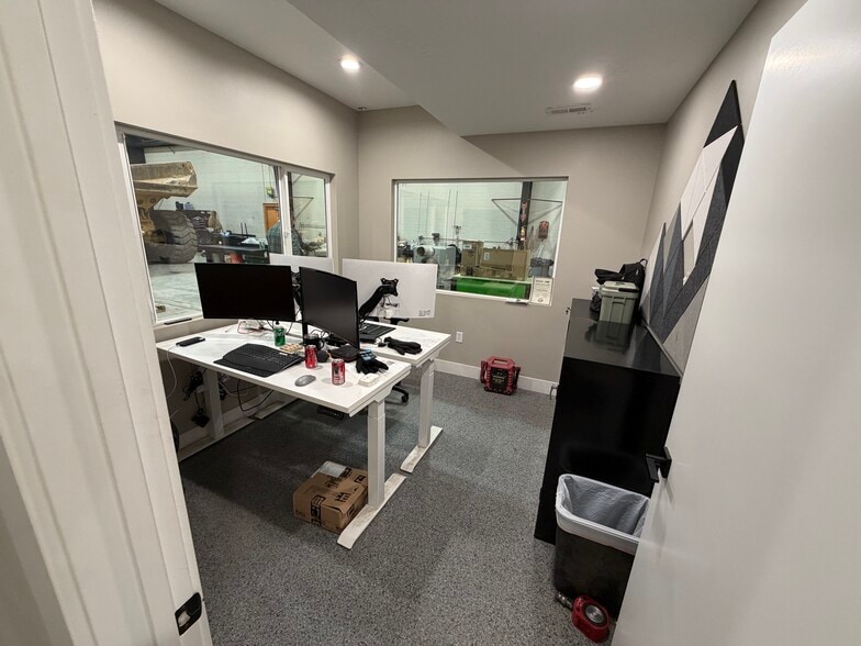 More Photos Of 132 W 13490 S, Draper Service For Sale