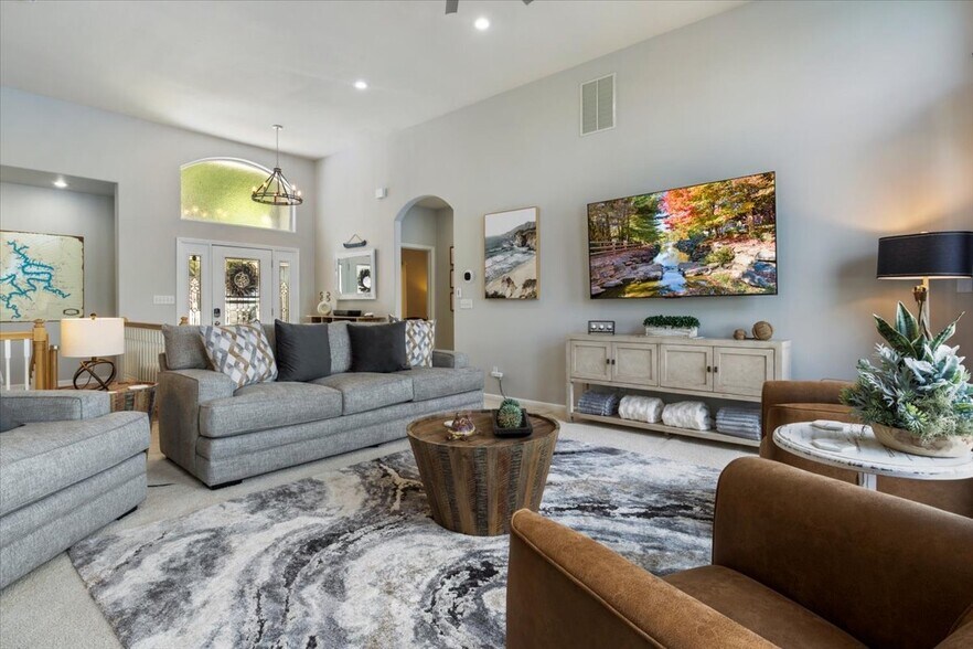 More Photos Of 415 Gardenia Cir, Sunrise Beach Hospitality For Sale