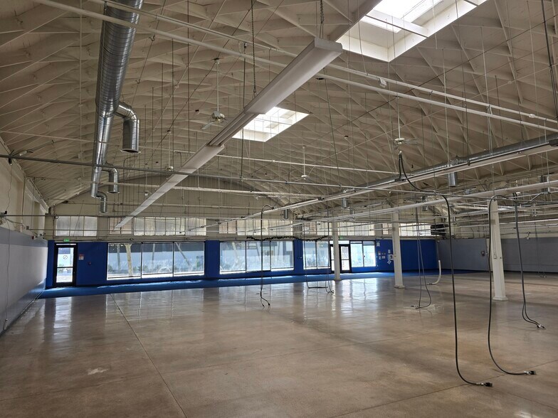 More Photos Of 750 Park Blvd, San Diego Flex For Lease