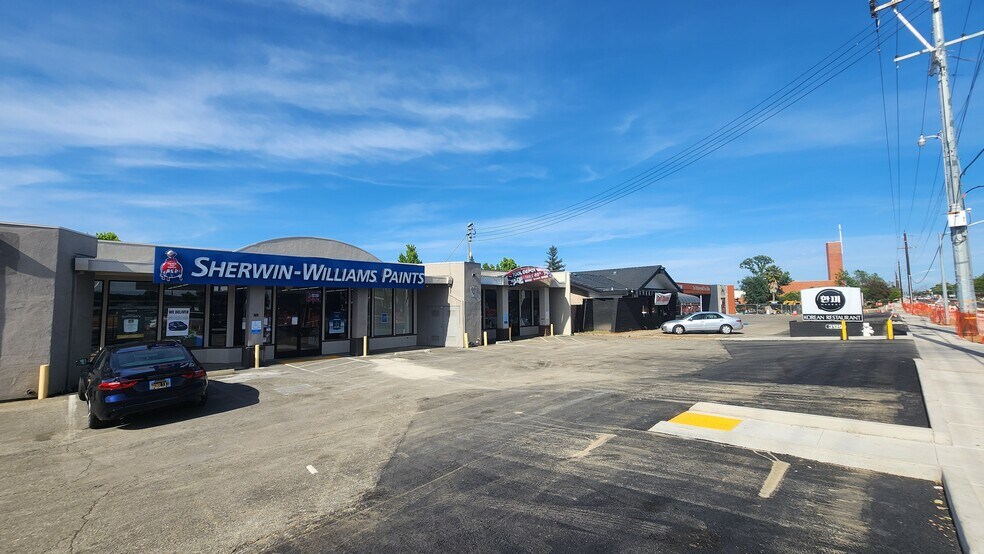 More Photos Of 3119-3121 Arden Way, Sacramento Freestanding For Lease