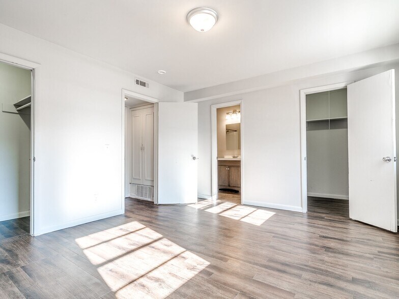 More Photos Of 1108-1114 N Duck St, Stillwater Apartments For Sale