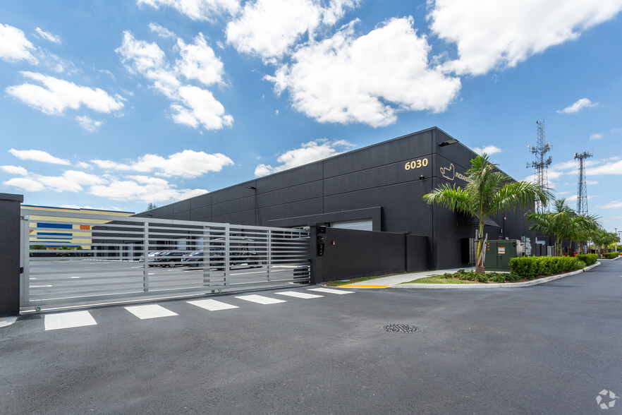 Primary Photo Of 6030 NW 102nd Ave, Doral Showroom For Sale