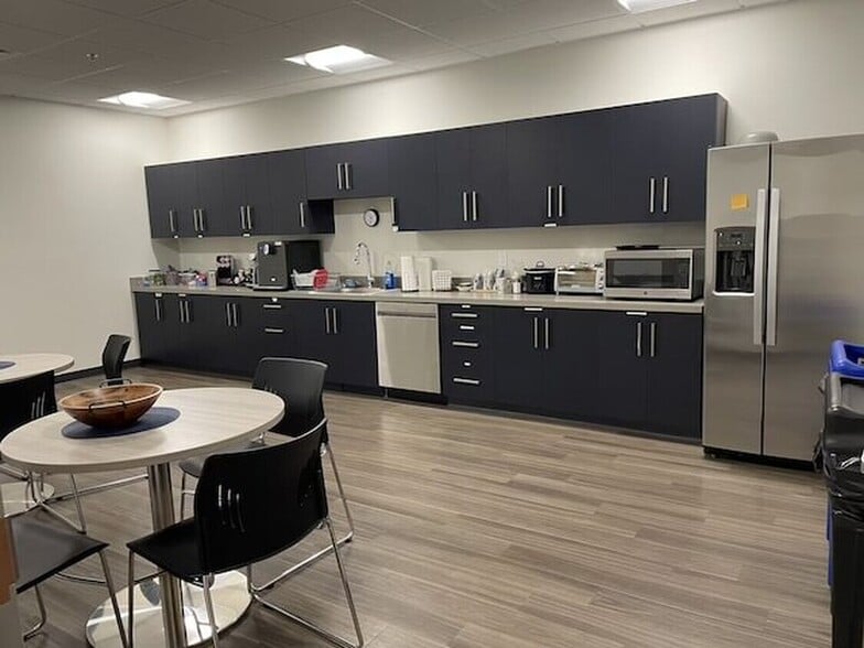 More Photos Of 300 Ballardvale St, Wilmington Office For Lease