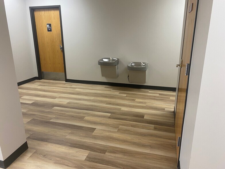 More Photos Of 3701 N St. Peters Pky, Saint Peters Office For Lease