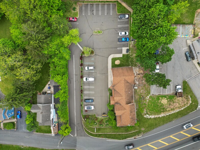 More Photos Of 137 Rutherford Ave, Franklin General Retail For Lease