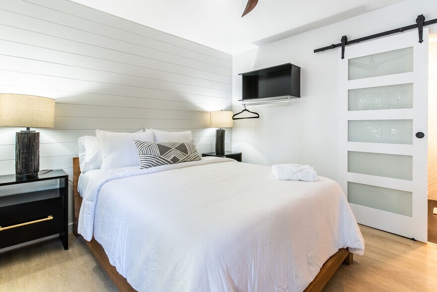 More Photos Of 306 Loch Leven Rd, Lake Arrowhead Hotel For Sale