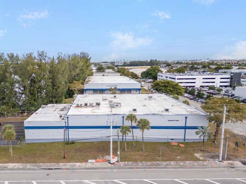 More Photos Of 9665 NW 13th St, Doral Warehouse For Lease