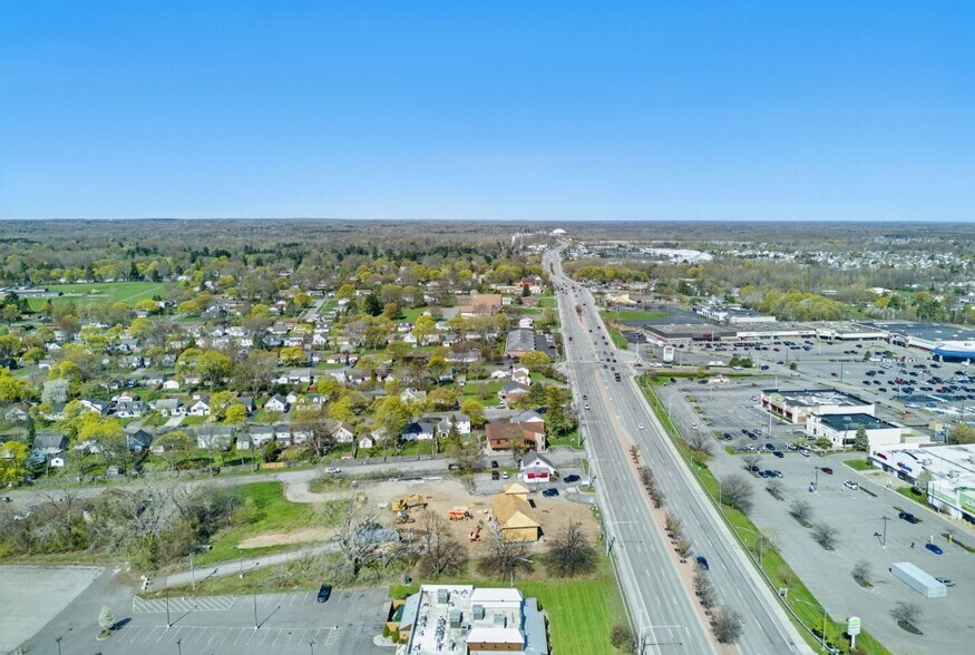 More Photos Of 3081 Ridge Rd W, Rochester Auto Repair For Sale