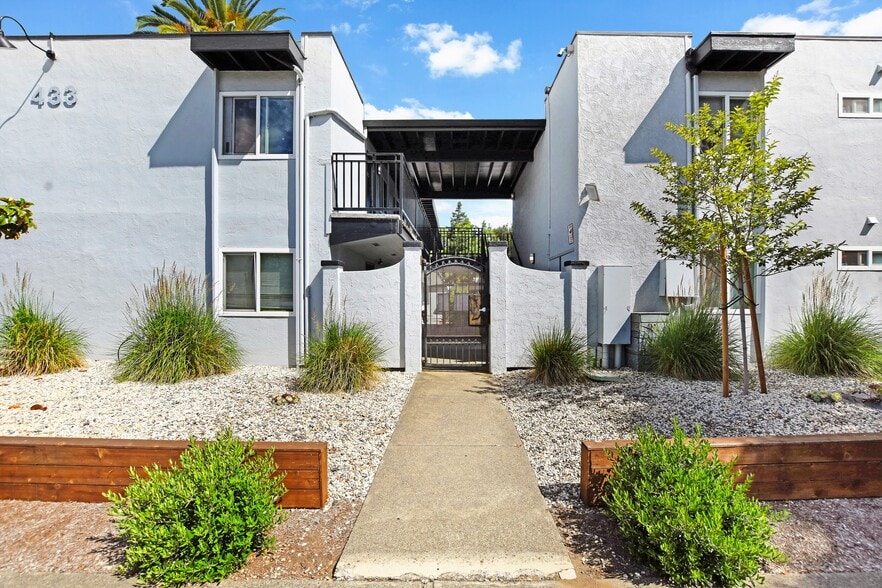 More Photos Of 433 Sonoma Ave, Santa Rosa Apartments For Sale