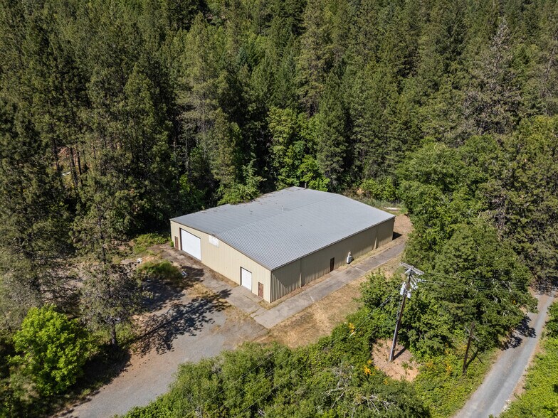 More Photos Of 80-142 Lower Wolf Creek Rd, Wolf Creek Warehouse For Sale