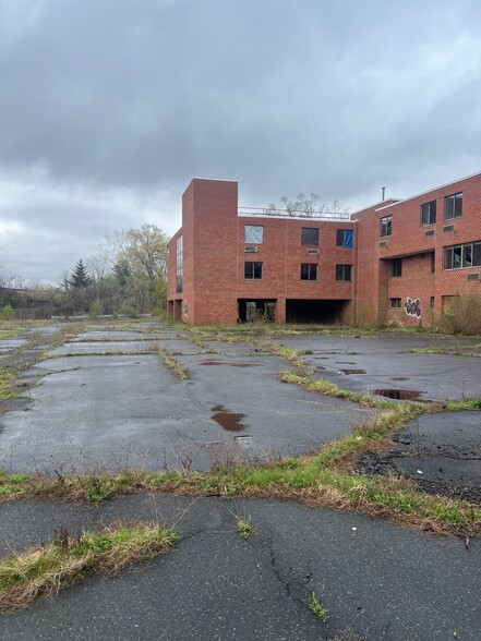 More Photos Of 860 Vestal Rd, Vestal Township Skilled Nursing Facility For Sale