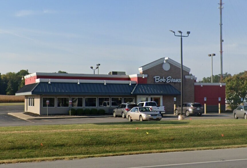 More Photos Of 2825 W Broadway St, Princeton Restaurant For Lease