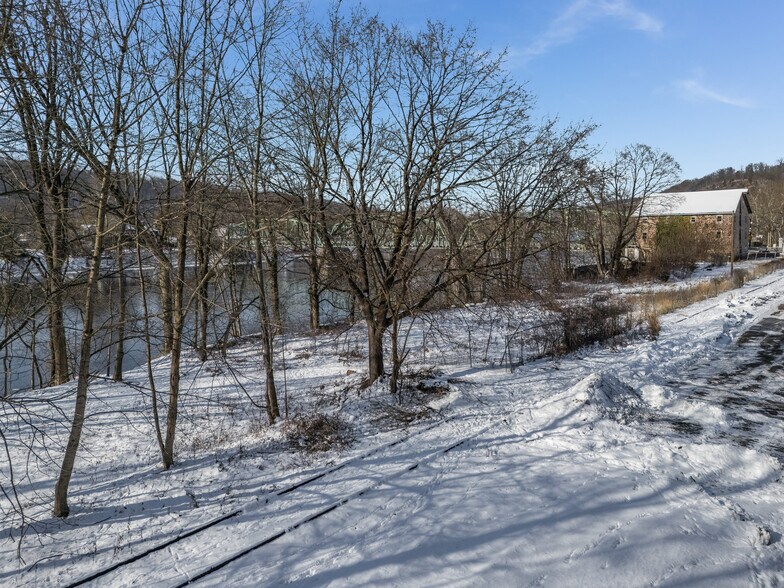 More Photos Of 10 Green St, Milford Specialty For Sale