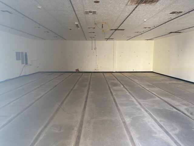 More Photos Of 19331-19441 Neuralia Rd, California City Warehouse For Sale