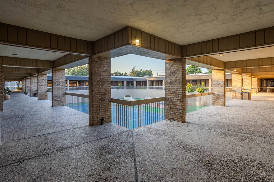 More Photos Of 3355 Cherry Ridge St, San Antonio Office For Lease