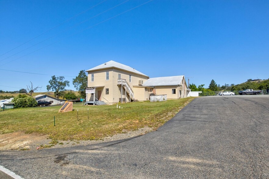 More Photos Of 7672 S Shingle Rd, Shingle Springs General Retail For Sale