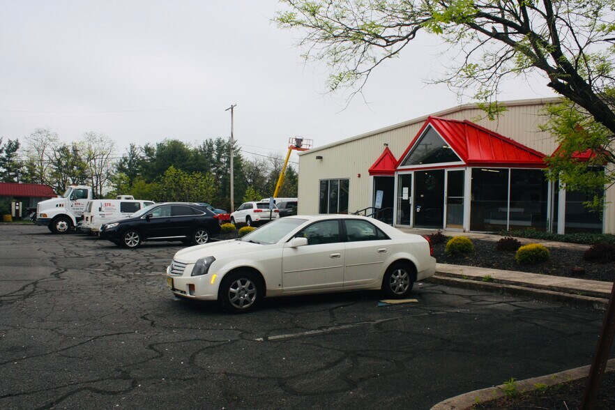 More Photos Of 404 Route 31, Lambertville Showroom For Lease