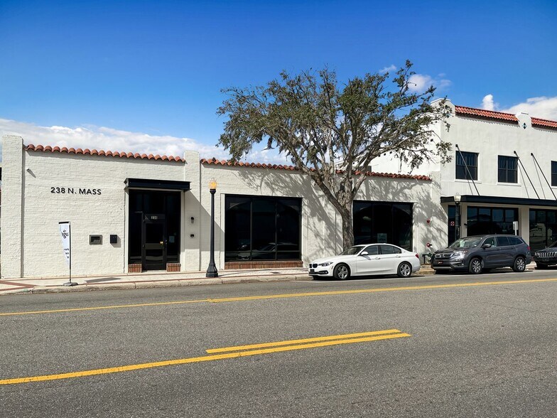 More Photos Of 238 N Massachusetts Ave, Lakeland Coworking Space