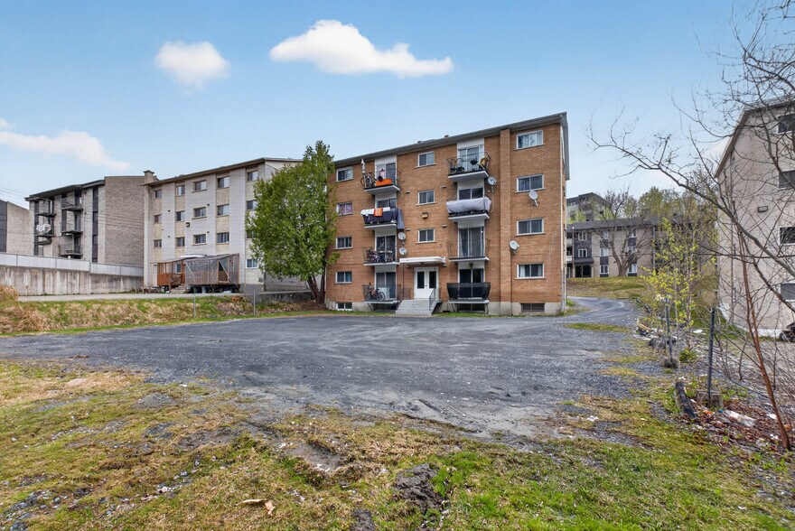 More Photos Of 195 Rue Wilson, Sherbrooke Apartments For Sale