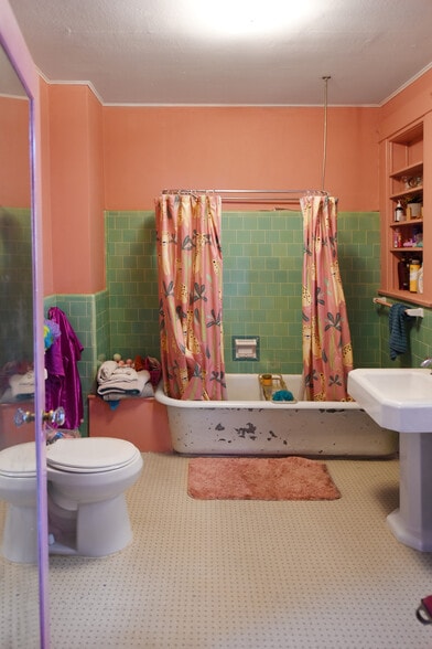 More Photos Of 200 E Vista St, Bisbee Movie Radio TVStudio For Sale