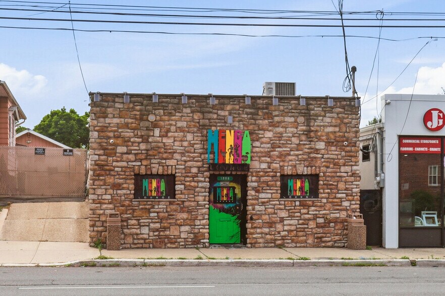 More Photos Of 1906 E Saint Georges Ave, Linden General Retail For Sale
