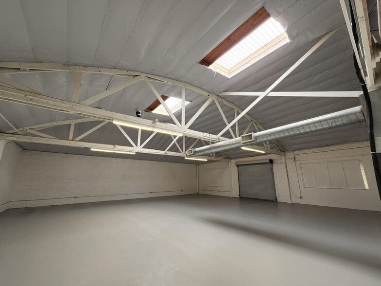 More Photos Of 1318 Velasco St, Los Angeles Manufacturing For Lease