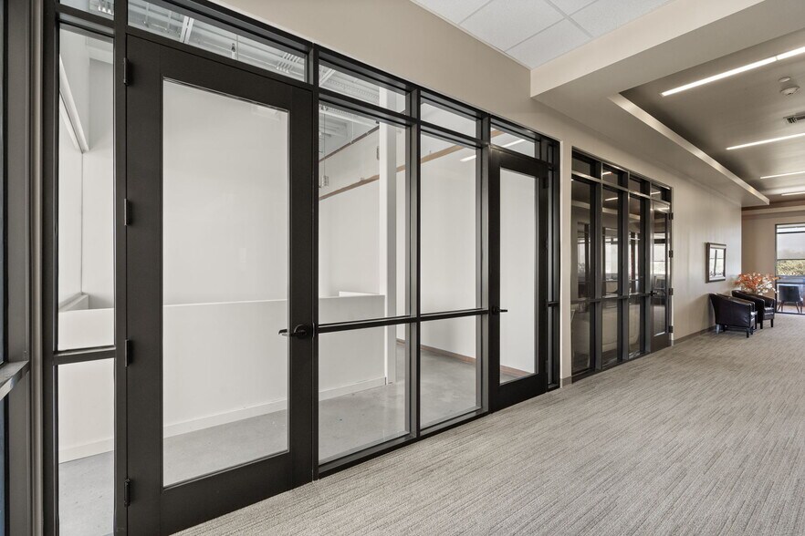 More Photos Of 6514 Highway 90A, Sugar Land Medical For Sale