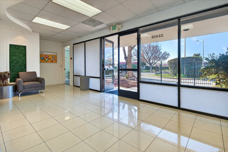 More Photos Of 22421-22429 Hesperian Blvd, Hayward Research And Development For Sale