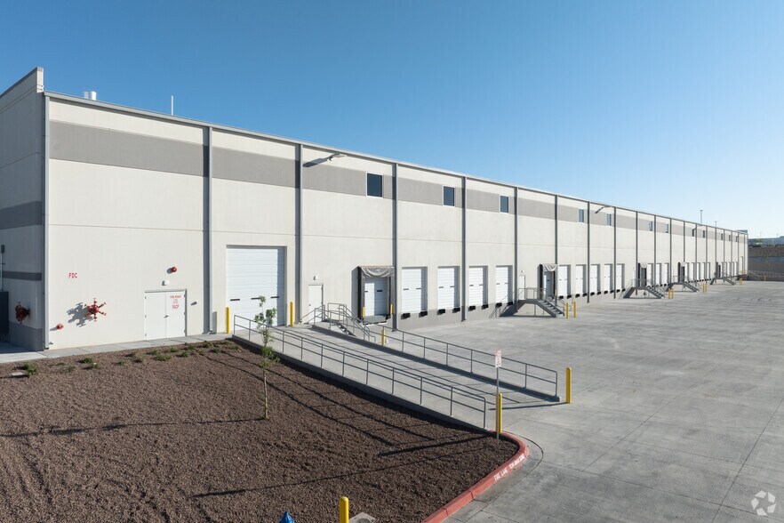 More Photos Of 12153 Rojas Dr, El Paso Warehouse For Lease