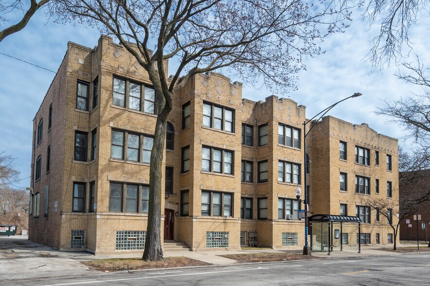 More Photos Of 7763 S South Shore Dr, Chicago Apartments For Sale