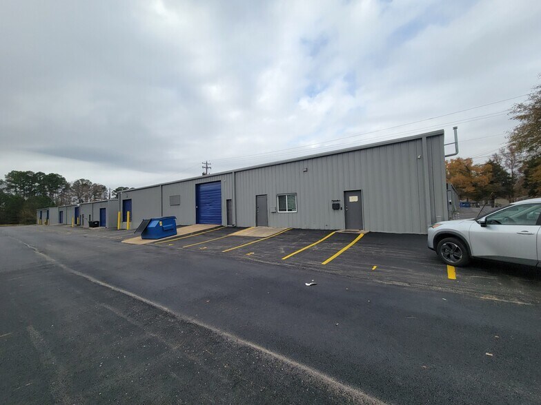 More Photos Of 517 Delia Dr, Longview Warehouse For Lease