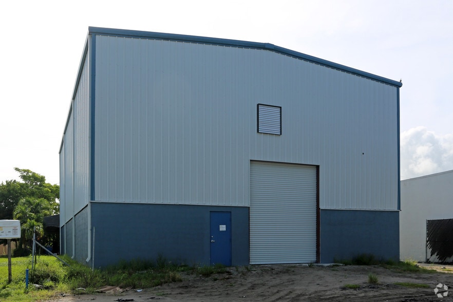 More Photos Of 2132 Indian Rd, West Palm Beach Warehouse For Sale