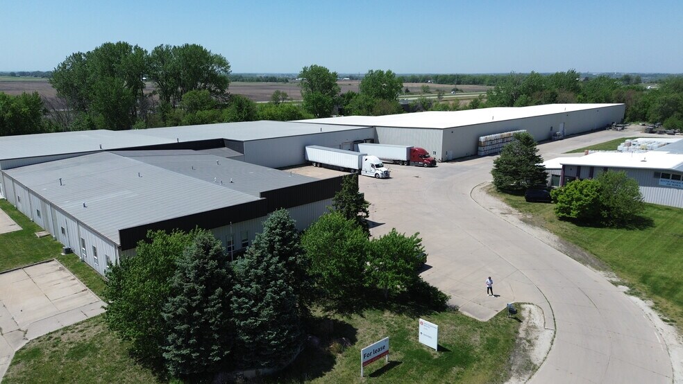 More Photos Of 26378 289th Pl, Adel Manufacturing For Lease