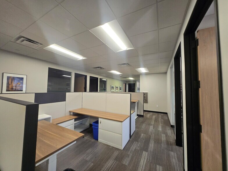 More Photos Of 40 N Central Ave, Phoenix Office For Lease