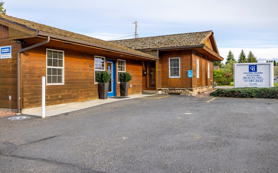 More Photos Of 802 Canyon Ave, Cody Office For Sale
