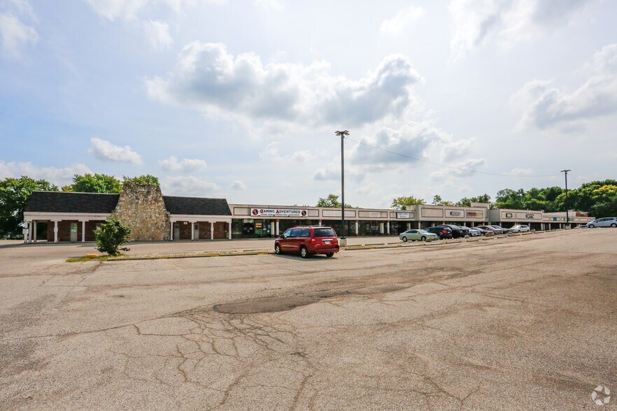 More Photos Of 320 W National Rd, Englewood General Retail For Lease