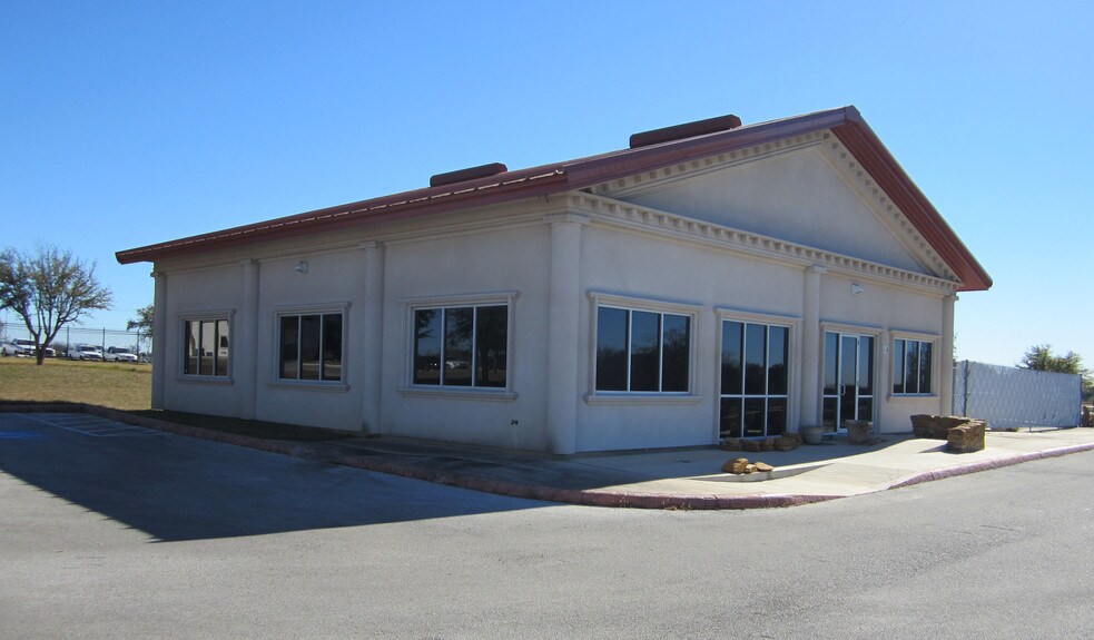 Primary Photo Of 1425 Universal City Blvd, Universal City Light Manufacturing For Lease