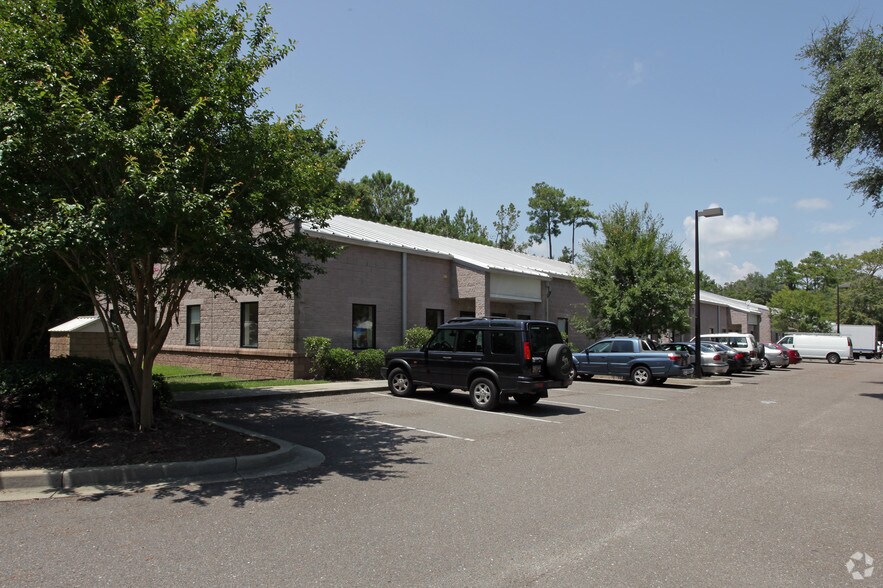 Primary Photo Of 612 Johnnie Dodds Blvd, Mount Pleasant Light Distribution For Lease