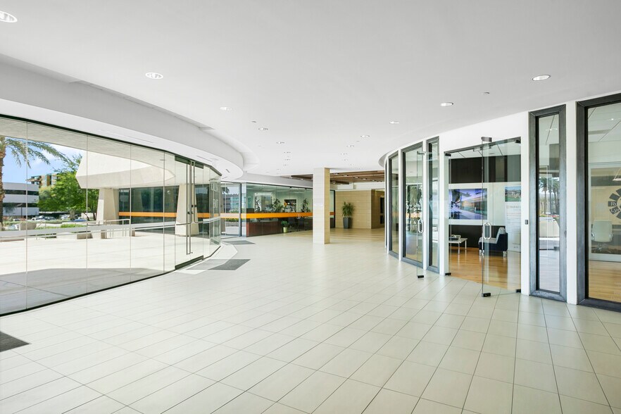 More Photos Of 6900 E Camelback Rd, Scottsdale Office For Lease