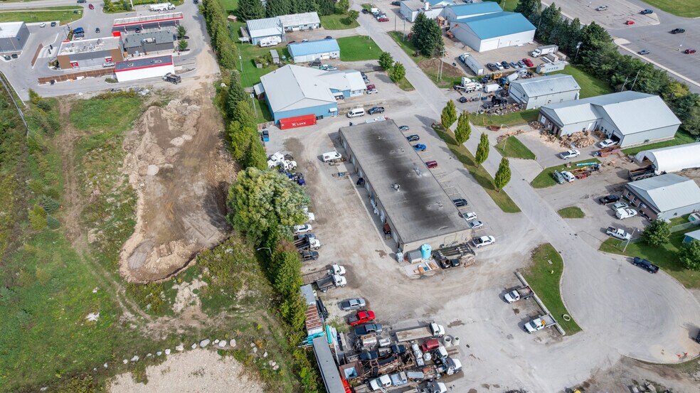 More Photos Of 7-19 Industrial Rd, St Marys Industrial For Sale