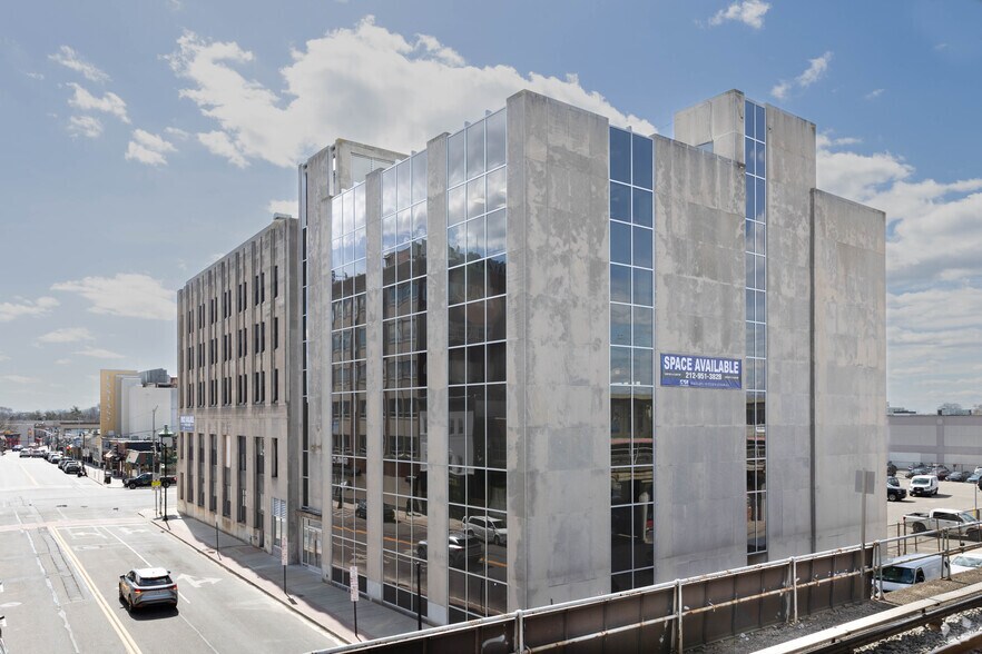 More Photos Of 50 N Park Ave, Rockville Centre Office For Lease