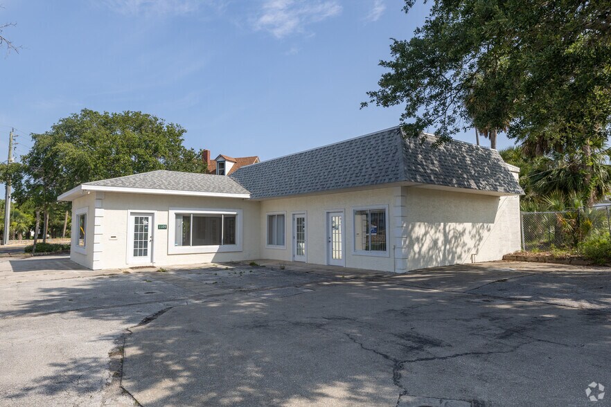 Primary Photo Of 1109 S Peninsula Dr, Daytona Beach Office For Sale