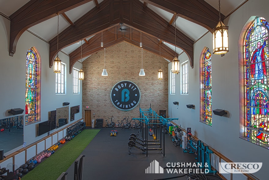 More Photos Of 16300-16306 Detroit Ave, Cleveland Unknown For Lease