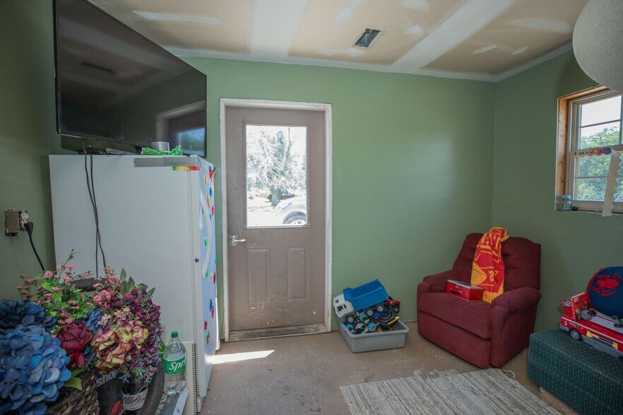 More Photos Of 105 Margaret Speight, Dadeville Restaurant For Sale